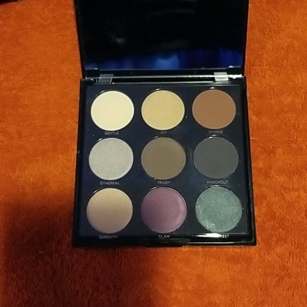 Makeup - Picture 6 of 8